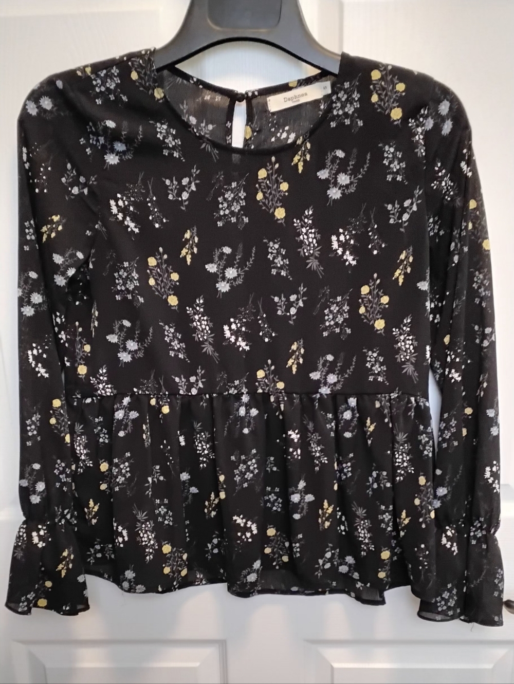 Daphnea Paris Black Floral Peplum Top with‎ Yellow Accents Size Sm